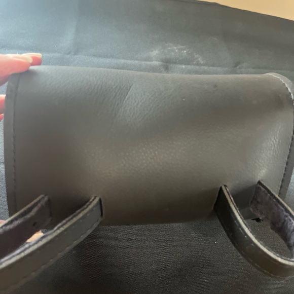 Motorcycle Leather Windshield Bag - Picture 6 of 10